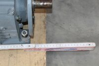 SEW-EURODRIVE R57F DRE100LG4/TF/V Getriebemotor 66 min Gearbox   3 kw