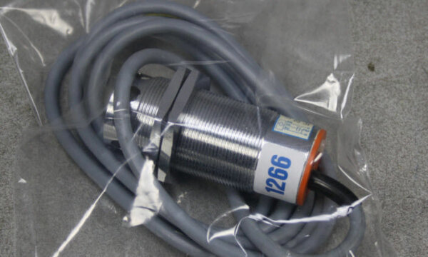 schliesser Näherungsschalter 200 V 300ma Ac TYP lg 77018