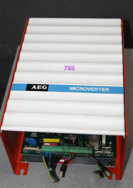 AEG Microverter 2.8  Ein 220v Ausgang 220 Frequenzumrichter 7,5A umrichter