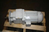 LENZE 5,5 kw  761 min  MDXMA1M 115-32 Getriebemotor