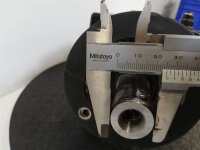 Lenze Servomotor MCS 09H41-RS0P1-Z0D0-ST6S00N-R0SU + Getriebe GST05-2S VCK 09HC41