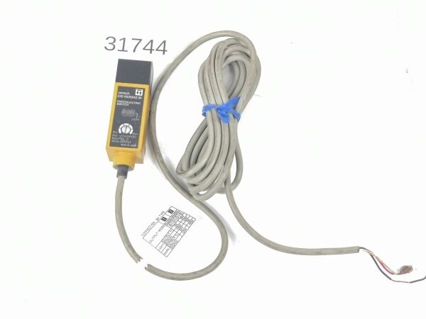 OMRON E3S-RS30B42-30 Photoelectric Switch Photoelektischer Sensor