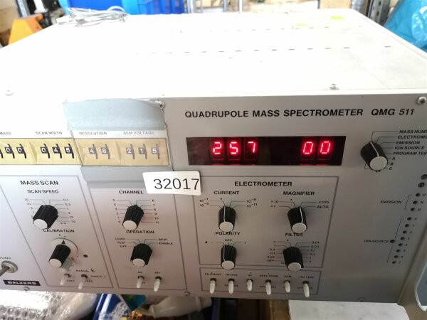 BALZERS QMS 511 Quadrupole Mass Spectrometer BG D02 502/158