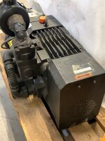 BUSCH MI 2124 BV Vakuumpumpe Vakuum Pumpe 100100138 50 m³/h