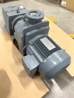 SEW 1,1 KW 11-56 min Getriebemotor R67 D26 DT90S4 Gearbox