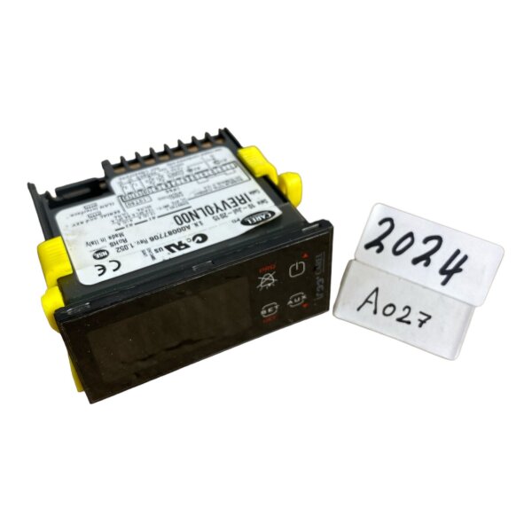 Carel IR33 IREVYOLN00 Thermostat Rev. 1.052