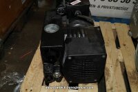 LEYBOLD UV25 956 21 sogevac vacuum vakuumpumpe Drehschieberpumpe UV2595621