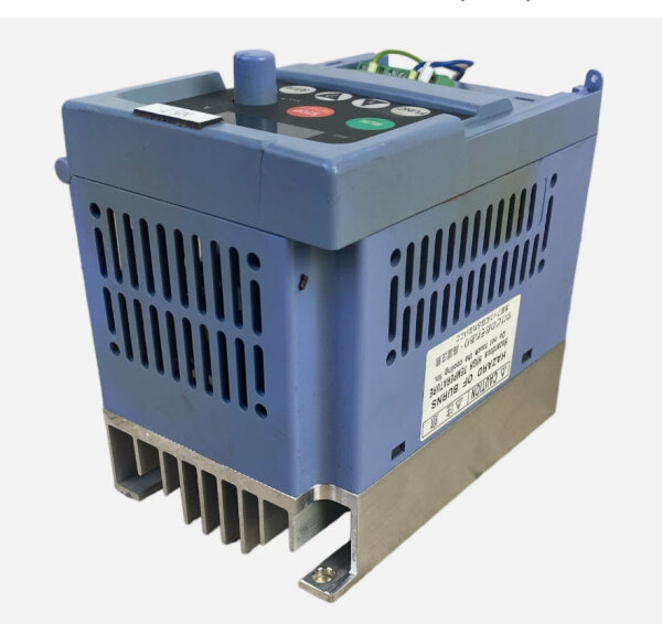 Hitachi L100-002NFE Frequenzumrichter- mit Transportschaden