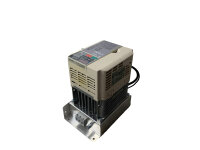 Omron V1000 Frequenzumrichter CIMR-VZ4A0004BAA VZA40P7BAA 1,1 kW/1,5 kw