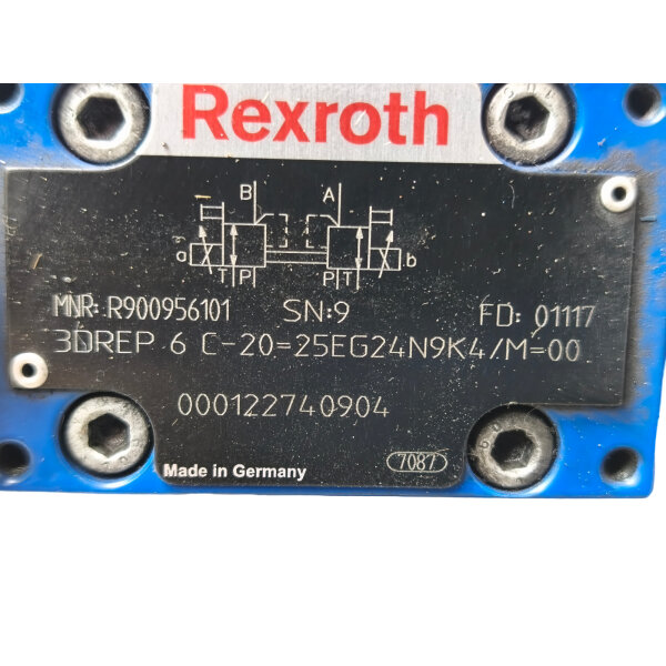 Rexroth 4WRZ 25 W8-220-70-6EG24N9K4-M Wegeventil Hydraulikventil R900969607  R900956101