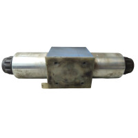 Mannesmann Rexroth 4WE 10 G32-CG24N9K4 Wegeventil Hydraulikventil 00594277