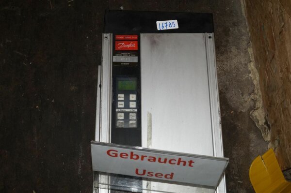 Danfoss VLT 3002   175H7240  Frequenzumrichter VLT3002 380-415V